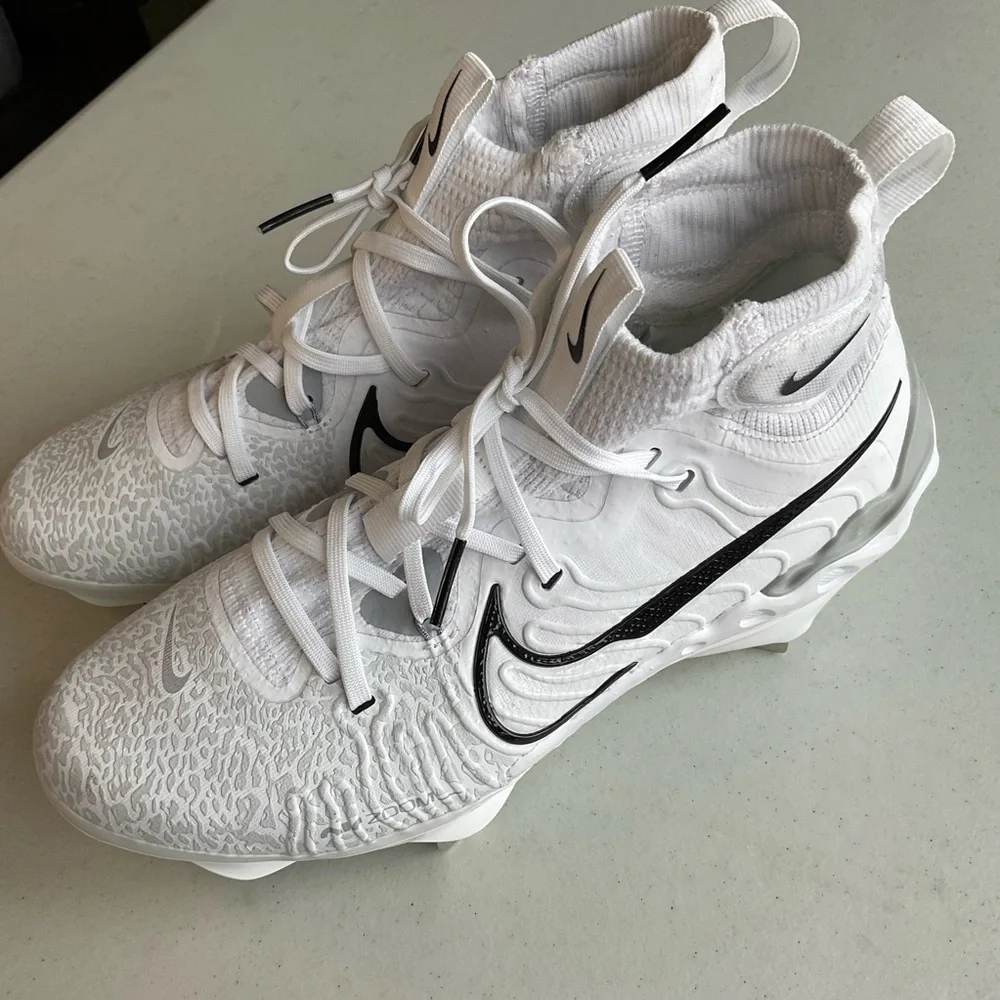Nike Alpha Menace Elite 3 Cleats White Sz 8
